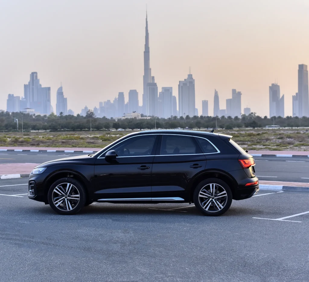 Luxury Audi Q5 car rental Dubai for business meetings and tours