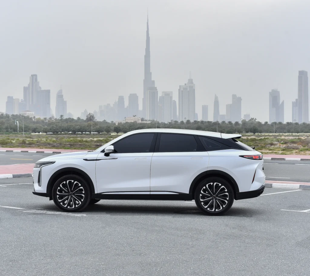 Book Exeed RX Dubai – Affordable Luxury SUV Rental