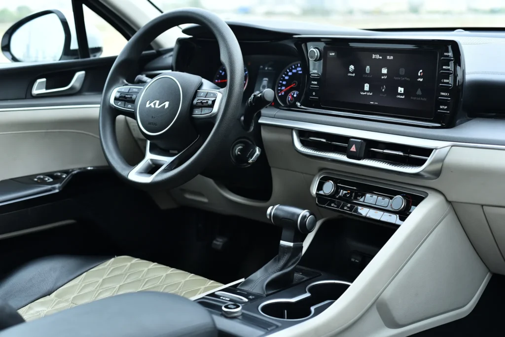 Kia K5 rental Dubai ideal for executives, professionals, and tourists