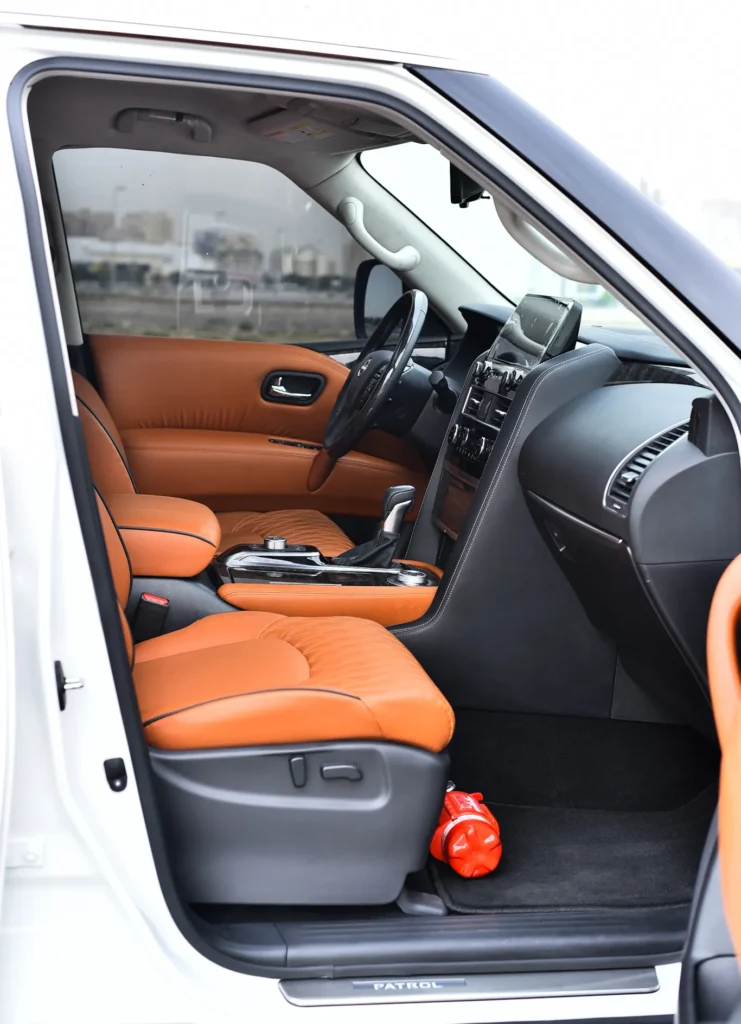 Rent Nissan Patrol Platinum in Dubai with doorstep delivery service