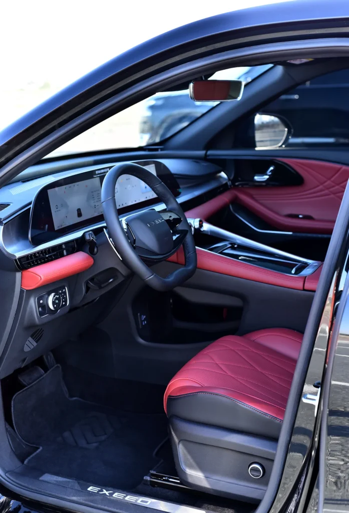 Exeed RX Rental Dubai – Spacious SUV for City & Highway